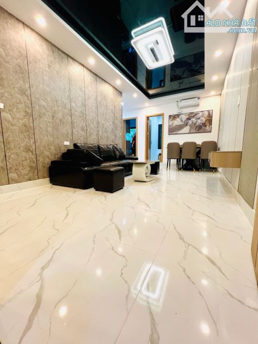 BÁN  CĂN HỘ TẬP THỂ KIM LIÊN, TẦNG 4, 28 LƯƠNG ĐỊNH CỦA, ĐỐNG ĐA. 80M² – 3PN. 3,79 TỶ - 8