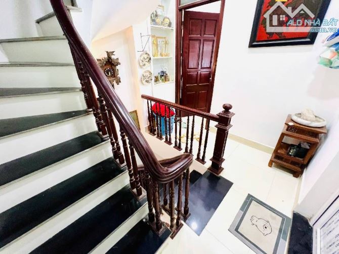 NHÀ ĐẸP TÂY MỖ  - LÔ GÓC - 3 MẶT THOÁNG - FULL NỘI THẤT - Ô TÔ CÁCH 20m - TIỆN ÍCH XUNG QU - 8