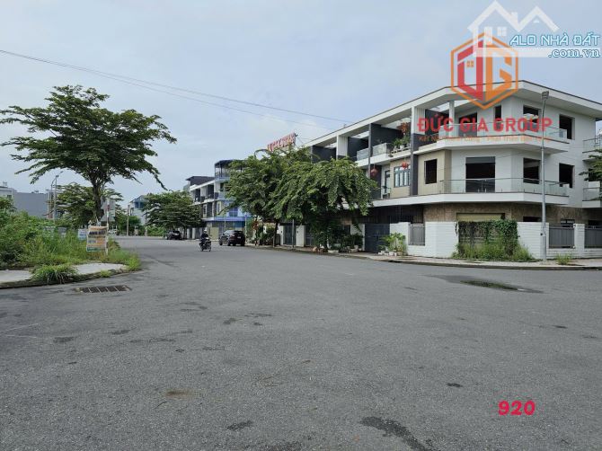 Bán căn nhà thô 1 trệt 2 lầu đường F5 khu TDC Bửu Long 3 giá 5,3 tỷ - 9
