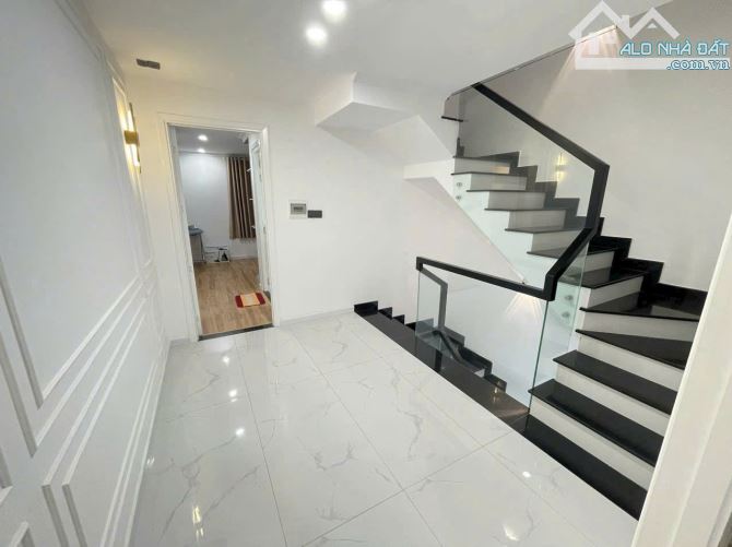 Bán nhà mới đẹp hẻm xe hơi Huỳnh Tấn Phát, NB, Dt 4x20m, 1 trệt 2 lầu, St. Giá 6,8 tỷ - 9