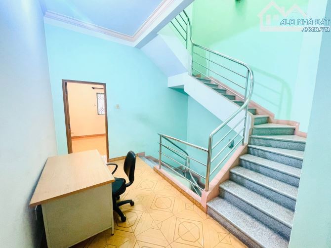 Hẻm 6m Phổ Quang, ngay BV Tâm Anh, 3 tầng, 4 phòng ngủ, 4.2x16m vuông, chỉ 13 tỷ nhỉnh - 9