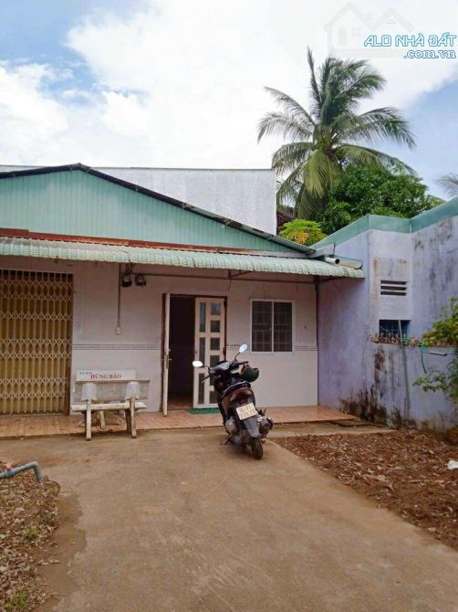 Cho thuê nhà có sân rộng gần chợ An Hoà 4,5 triệu - 9