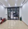 Cho thuê liền kề Xuân Phương 90m2x4T, thông sàn, oto tải đỗ tránh.