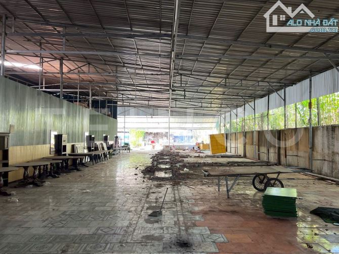 Cho thuê kho xưởng bãi 2.000m² có điện 3 pha, mặt tiền đường Quốc Lộ 1A, X. Tân Phú Thạnh,