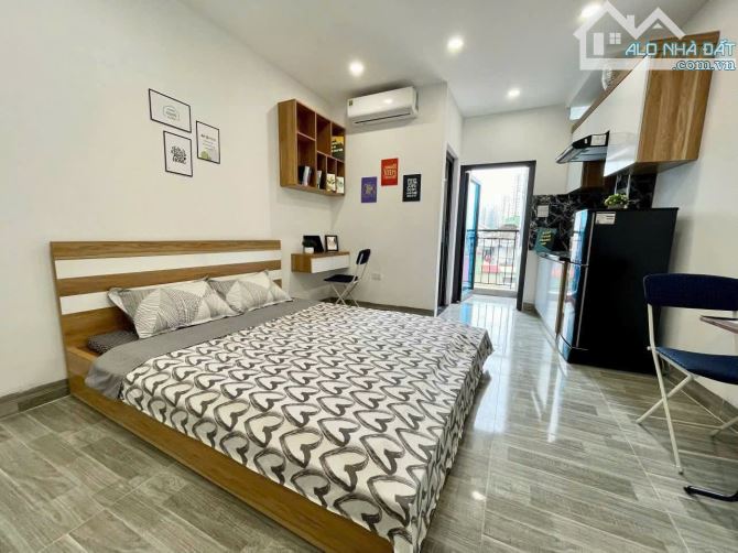 Bán tòa CHDV Xuân Thủy – 96m², 8 tầng, 14 phòng, thang máy – DT 80 tháng, giá 16.2 tỷ