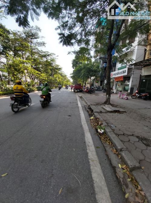 Đất Nguyễn Hữu Thọ - 3 mặt 6 ô tô tránh - đắt sắt ra miếng - 433m2 - chỉ 330 triệụ/m2