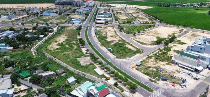 Mở bán căn nhà cực đẹp, vị trí cực kì đắc địa: mặt tiền đường Hoàng Sa, khu đô thị Cát Tiế
