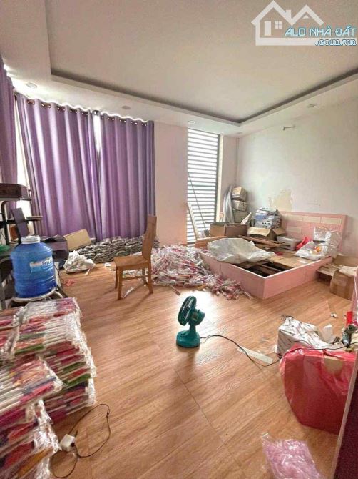 Nhà Quận 6, ngang 9,5m, 5 tầng BTCT Đ,Nguyễn Văn Luông - 95m2 Chỉ 12,9 Tỷ