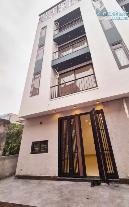 💥 LÔ GÓC CỰ KHỐI – NHÀ 5 TẦNG ĐẸP HIẾM 💥 📏 33m² – Mặt tiền 4m – 2 mặt thoáng, sáng tràn