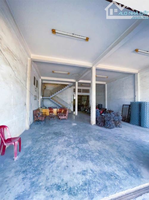 Bán nhà xưởng mặt tiền QL51 có 2 cẩu trục 5 tấn, An Hòa, Biên Hòa, 1300m2, giá 41 tỷ.