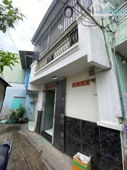 Bán nhà giáp ngã tư Bốn Xã, giá chỉ 1 tỷ xx