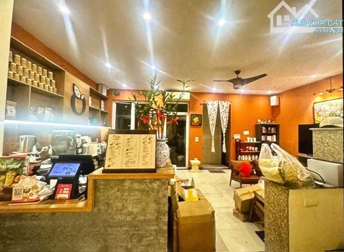 ĐỘI CẤN - Nhà đẹp dân xây 108m2 5 tầng MT 6.8m - Vỉa hè - Ô tô dừng tránh đỗ- KD- 41 tỷ