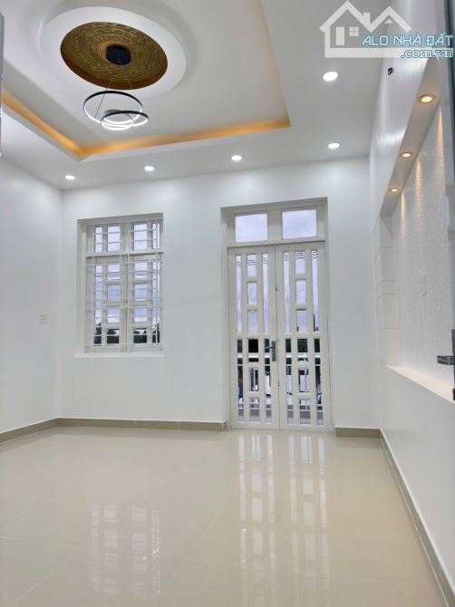 Bán nhà mặt tiền Huỳnh Tấn Phát gần chùa Bà Châu Đốc giá nhỉnh 15% so với thị trường.