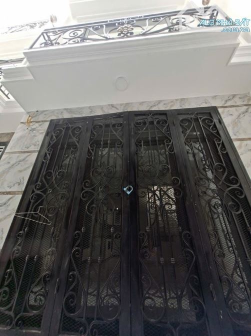 💎 Nhà mới xây Lệ Mật Việt Hưng – gần BigC, công viên, trường học đủ đầy!