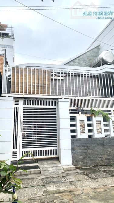 🆘🆘 CHỦ CẦN BÁN GIẢM 200 TRIỆU. GIÁ CHÀO MỚI 4.8 TỶ Linh Tây Thủ Đức-BỀ NGANG KHỦNG 8,3m