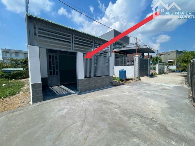 Chủ kẹt tiền gửi bán căn nhà phú đông đường ô tô khu dân cư nhà mới dọn vào ở ngay