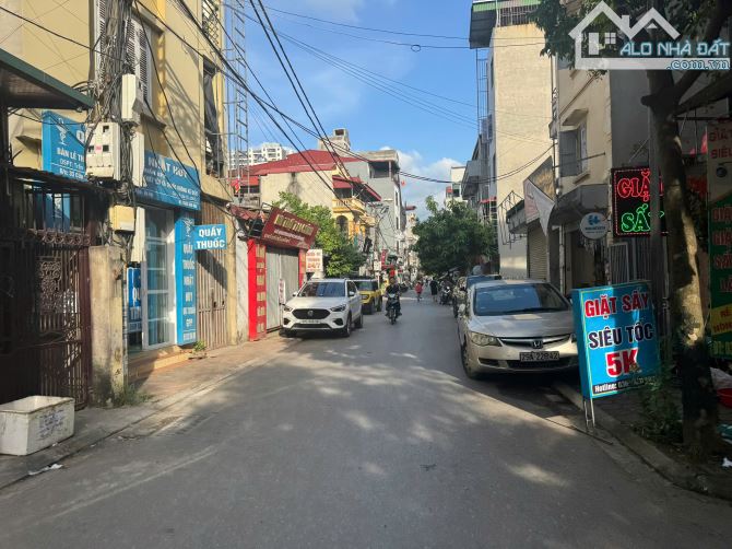 Chính chủ cần tiền hạ giá bán nhanh mảnh đất thổ cư tặng mặt bằng kinh doanh đường ô tô