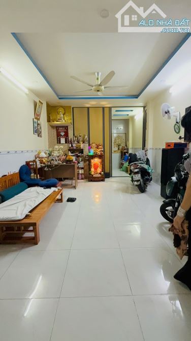 BÁN NHÀ KHU TÊN LỬA, 48m2, 3PN, SHR, HẺM THÔNG, GẦN MT VÀ CÔNG VIÊN, 4.8 TỶ