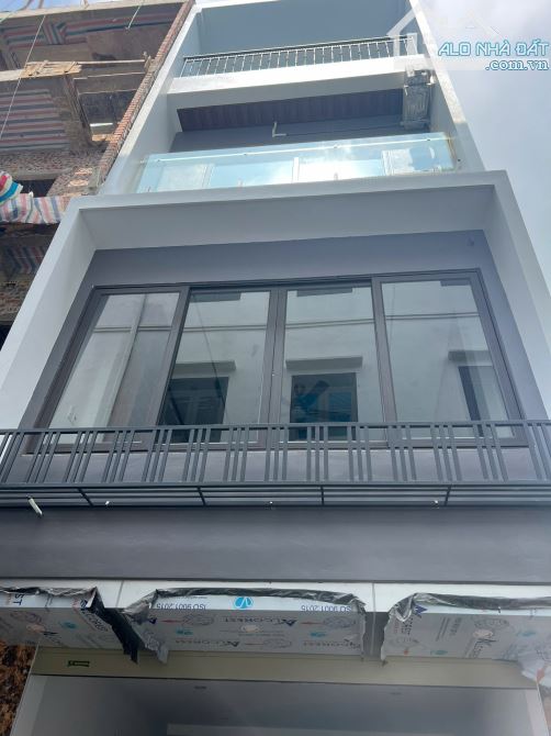 BÁN NHÀ 5 TẦNG YÊN NGHĨA – NGAY CHỢ, GẦN CÔNG VIÊN ÂM NHẠC – CHỈ 5 TỶ