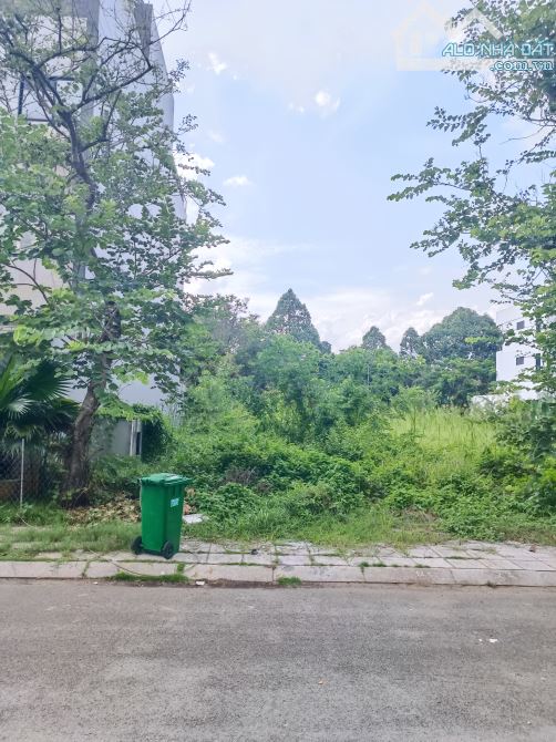 Bán Khuôn đất Villa Thạnh Mỹ Lợi, Quận 2, 8x20m, Xây 4 tầng, giá 135trr/m2