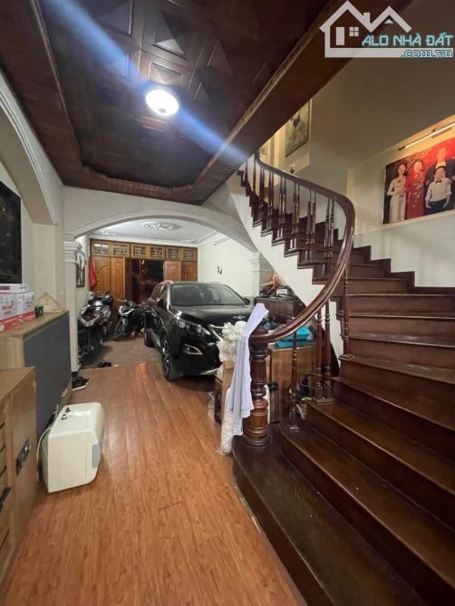 BÁN NHÀ PHỐ ĐẶNG THÙY TRÂM CẦU GIẤY DT 60M 5 TẦNG 21 TỶ GARA Ô TÔ NGÕ THÔNG KINH DOANH