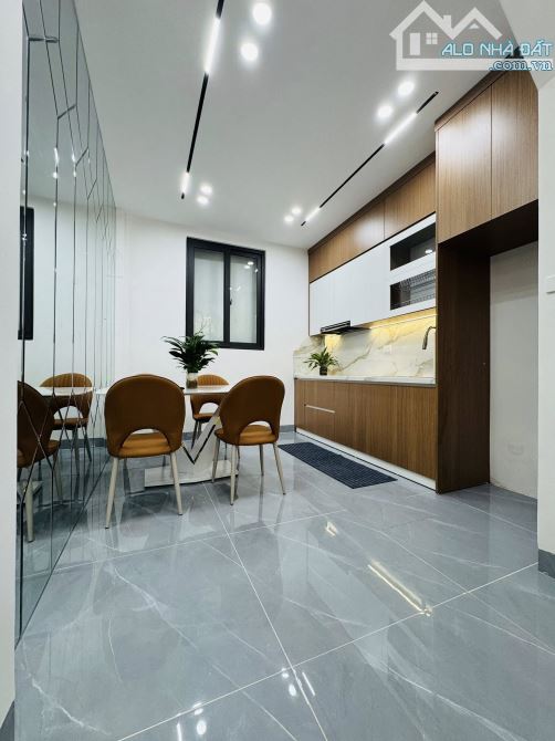 GIÁ SOCK  KIM GIANG 60M2*4T NHÀ ĐẸP Ở NGAY FULL NỘI THẤT GẦN Ô TÔ GẦN TRƯỜNG HỌC CHỈ 8.6TỶ