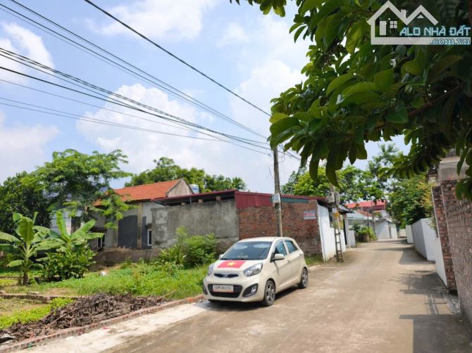 133m Lập Trí Kim Anh - Sóc Sơn.  Ngõ ô tô tránh,2 mặt ngõ,cách đường 1500 tỉ vài trăm M