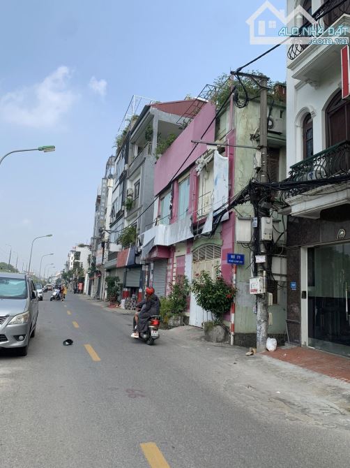 Mặt phố Lâm Du 65X6T, ô tô tránh, vỉa hè, kinh doanh, có sẵn dòng tiền, giá trong ngõ16.3