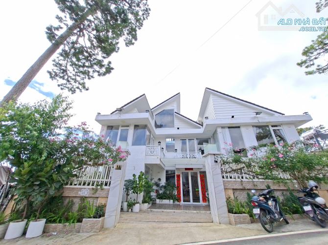 Bán viilla 2 mặt tiền đường Yên Thế Đà Lạt view đỉnh