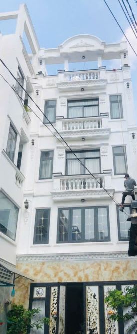 SIÊU PHẨM NHÀ HIẾM NGAY SIÊU THỊ EMART 2 NGANG 5,8M ĐÚC 5 TÂNG DTCN : 70M2 P14 GÒ VẤP
