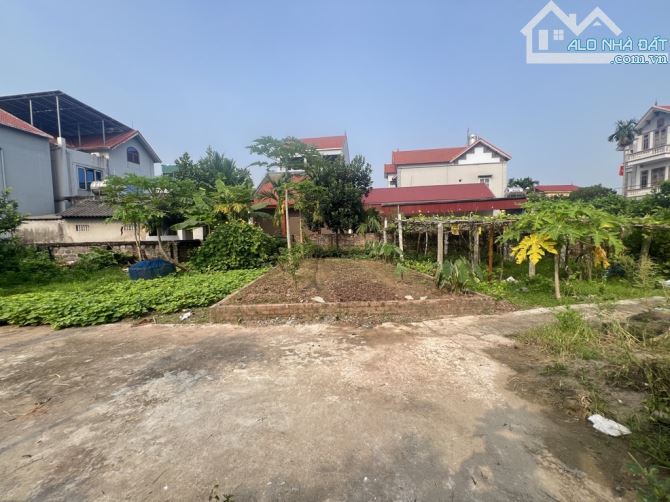 Bán Gấp ĐẤT DÔNG DƯ/60m + 5m tiền + Giá 4.75 tỷ/ 5m trục chính, ô tô 7 chỗ vào đất