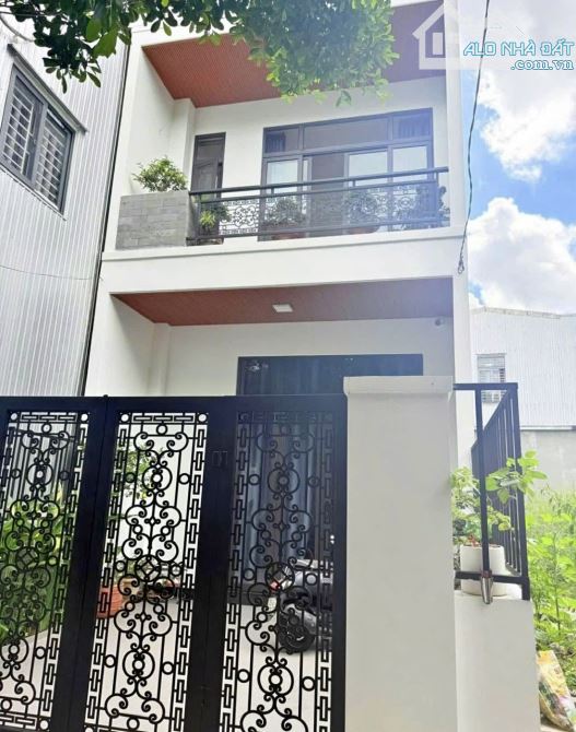 Nhà 1 lầu Bình Chánh (giá 1tỷ050) cần đi gấp do có việc riêng trong nhà