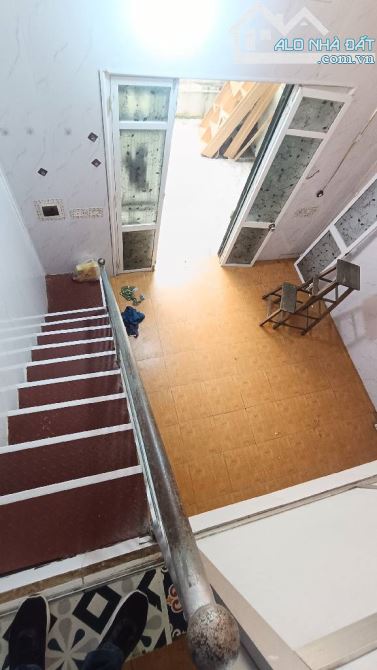 Long Biên - 46m2 - Có Nhà C4.2n + 2wc, 20m ra ô tô đỗ, chủ báo 3.7 tỷ