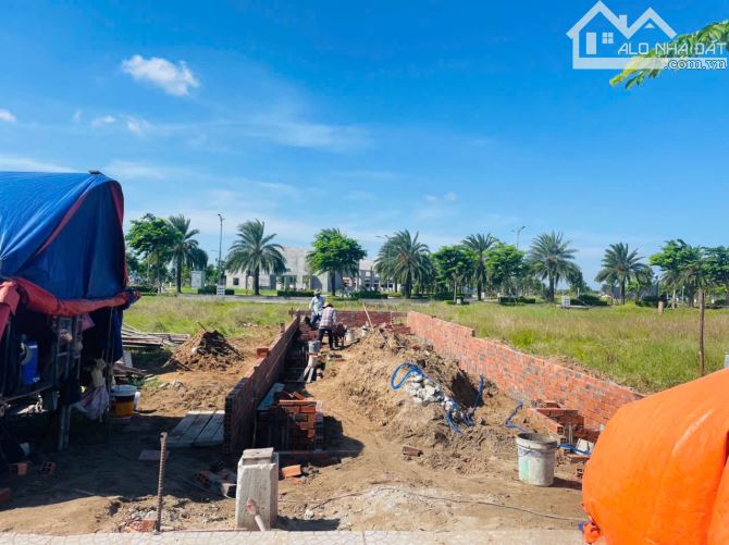 Bán gấp đất nền gần mt Nguyễn Hữu Trí ở Bến Lức, Long An, có sổ hồng riêng