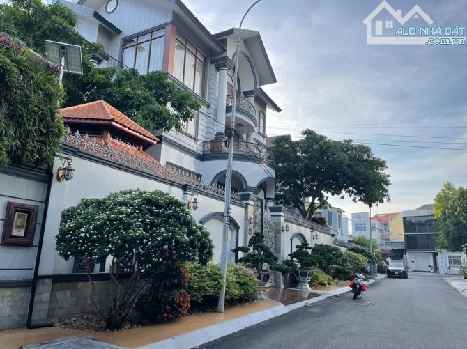 Cần bán siêu dinh thự nguyên thủ, chủ tịch, doanh nhân, tại An Phú, quận 2, giá 135 tỷ TL