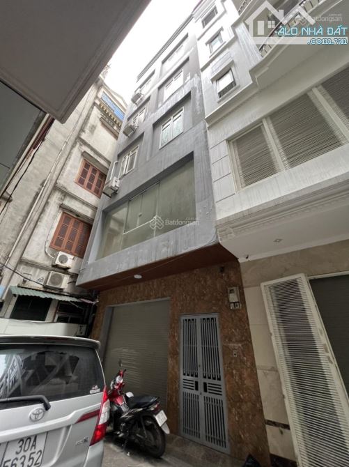 Cho thuê nhà ngõ 213 đường Trung Kính. Dt 65m2 x 6 tầng mặt tiền 5m 30 triệu/tháng