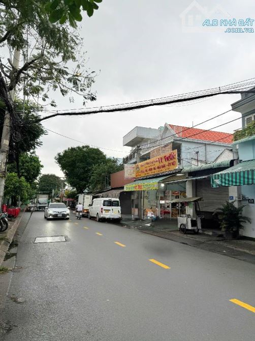 🌹🌹🌹BÁN NHÀ CẤP 4 DT 120M2 NGANG 4.9M ĐƯỜNG SỐ 8 LÌNH XUÂN 200M RA MT Quốc lộ 1k.