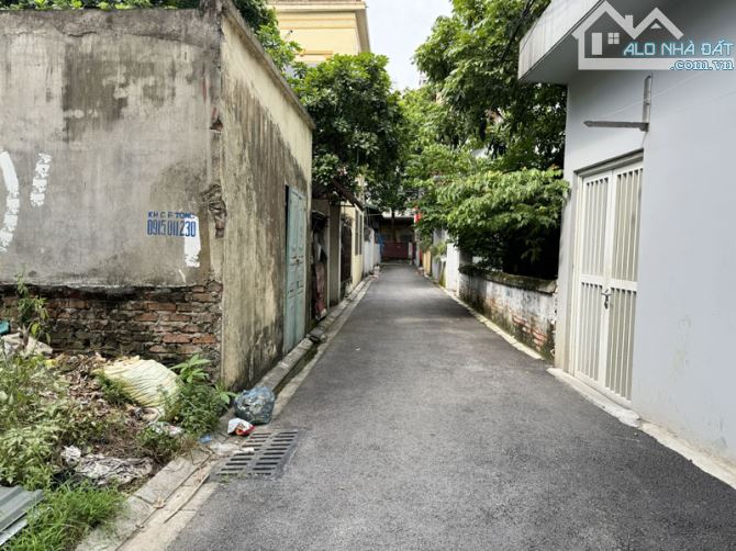 Cần bán 42,8m2 nhà C4 đầu phố Ngô Xuân Quảng - Đường thông xe ô tô con, tiện ích bạt ngàn
