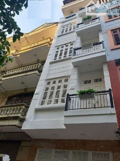 Cho thuê nhà ngõ 31 phố Trần Quốc Hoàn, Cầu Giấy. Diện tích 65m2 x 5 tầng - 25 triệu/tháng