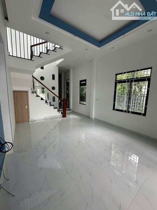 Bán nhà 2 tầng hẻm đường Phú Nông. Cách KĐT Vĩnh Điềm Trung chỉ 400.