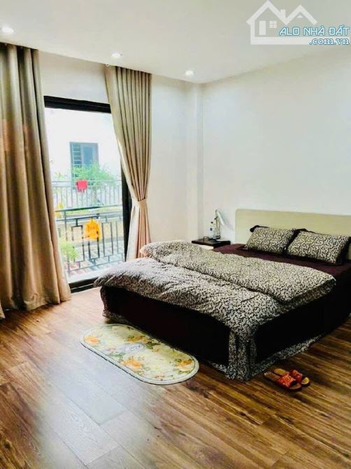 NHÀ LẠC LONG QUÂN - VÀI BƯỚC RA HỒ TÂY - Ô TÔ - 7 TẦNG THANG MÁY - NỘI THẤT SỊN - GIÁ 13T