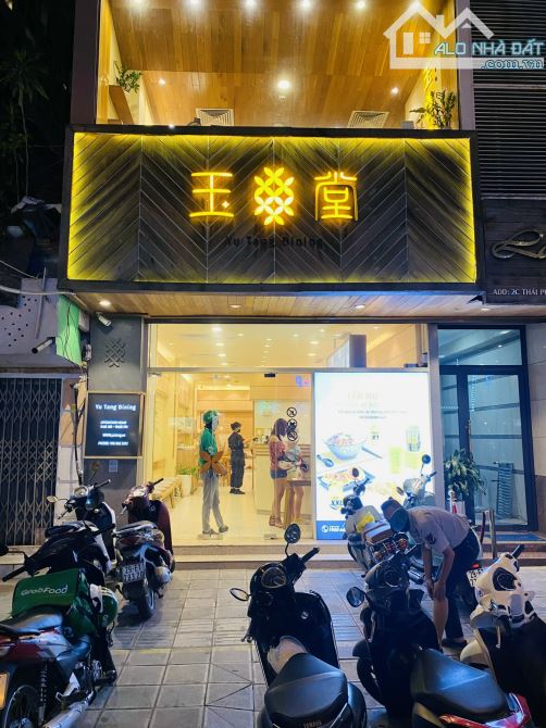Cho thuê mặt bằng kih doanh phố Hàng Đường, DT 60m2, MT 4m, vị trí đẹp phù hợp mọi mô hình