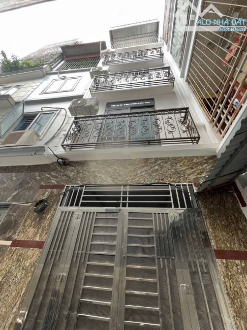 Lĩnh Nam 50m2, 5 Tầng, 8 phòng khép kín, mới keng full nội thất. Chỉ 8.5t