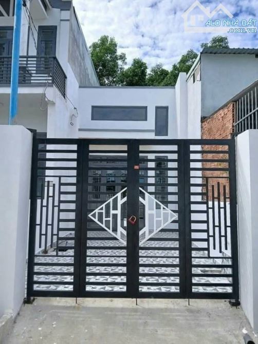 Bán gấp căn nhà Đ.Láng Cát Giồng Sao, củ chi 161m2 SHR. Giá 1tỷ150Tr