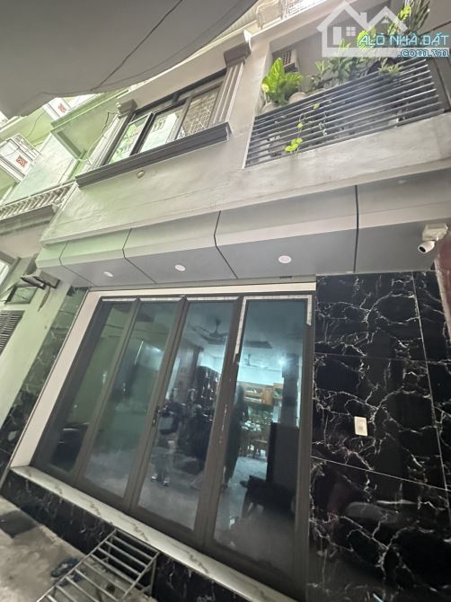 Bán nhà dân Hoàng Hoa Thám 41/44m2 4 tầng ô tô đỗ cách 20m ,giá 8,75 tỷ có thương lượng .