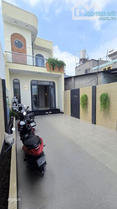SIÊU PHẨM HIỆN ĐẠI MỚI RA MẮT - 1Trệt 1Lầu Ngay Cạnh Nhà Thờ Sài Quất - Phường Hố Nai NEW