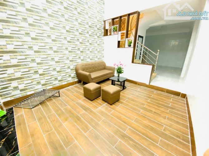 Nhà đẹp Thanh Xuân, ngõ thông ô tô qua, đầy đủ công năng, 32m² - 6.6 tỷ