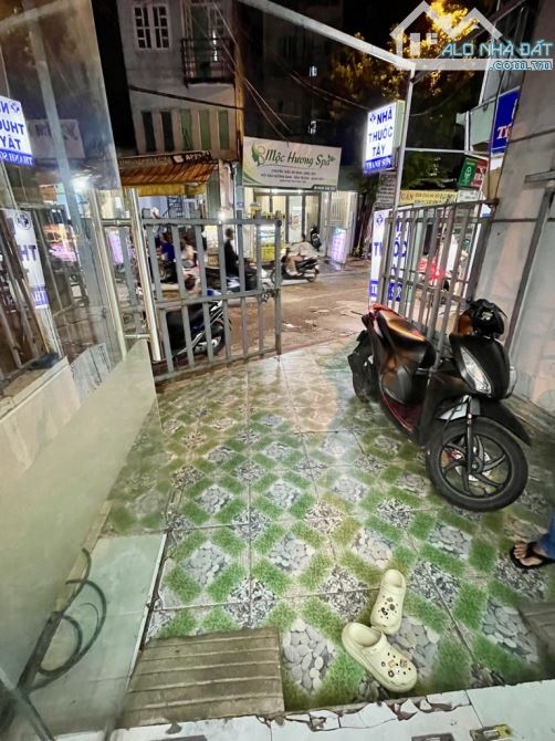 BÁN NHÀ MẶT TIỀN .BÙI QUANG LÀ