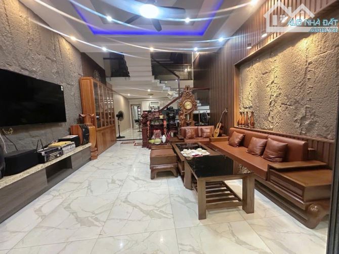 🔥NHÀ ĐẸP 3 TẦNG–FULL NỘI THẤT–NGUYỄN CẢNH DỊ-GẦN ĐH SƯ PHẠM & CHỢ HÒA KHÁNH–TT LIÊN CHIỂU