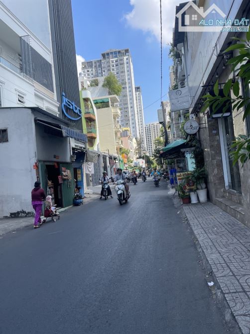 NGÂN HÀNG THANH LÝ 7 TỶ- HẺM XE HƠI- CẦU VƯỢT 3/2, Q10- 46m2- 4 TẦNG.